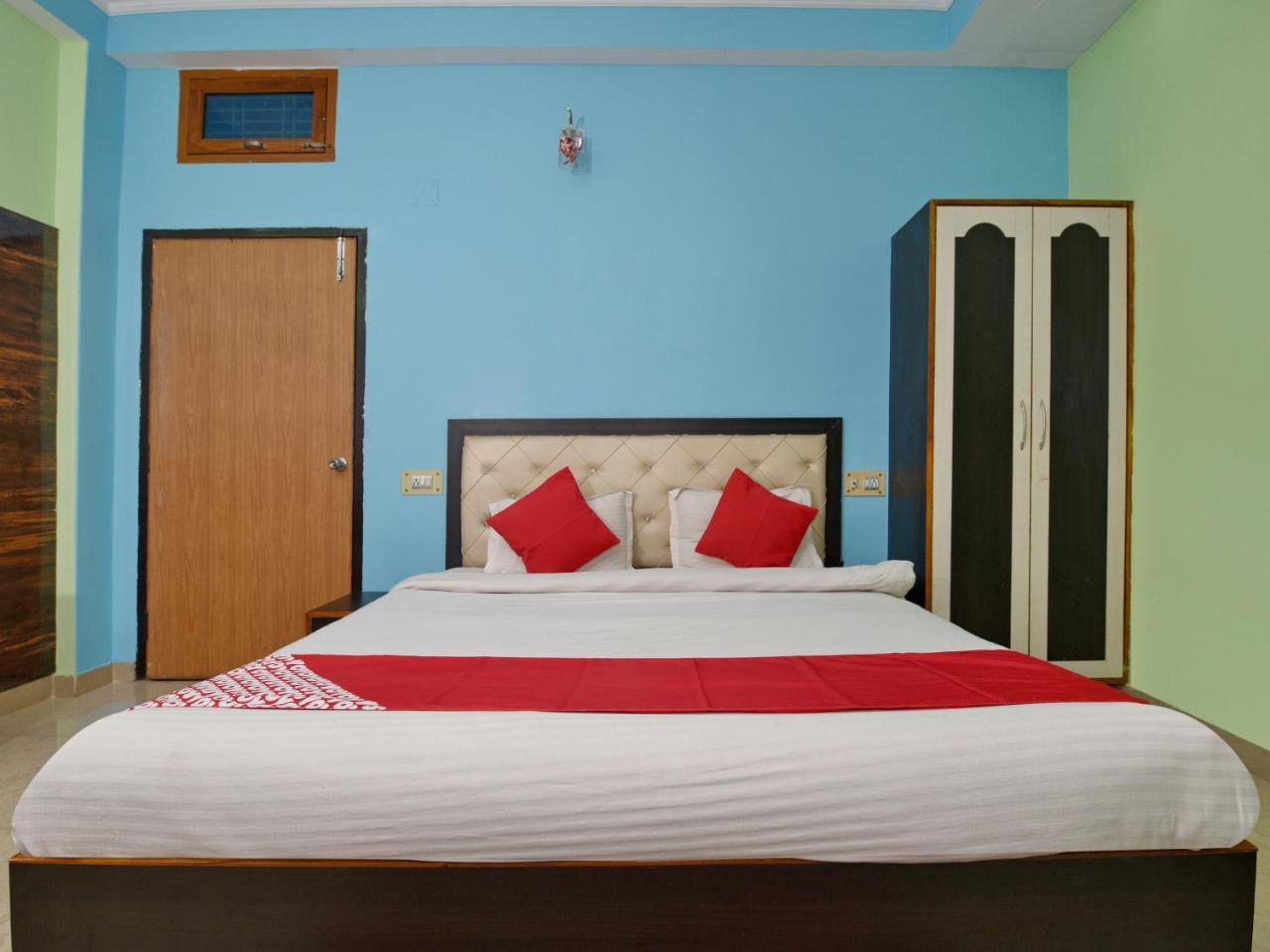 Oyo 4409 Hotel Chaitanya Inn فاراناسي المظهر الخارجي الصورة